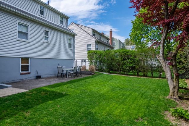 53 Lawrence Place, New Rochelle, NY 10801