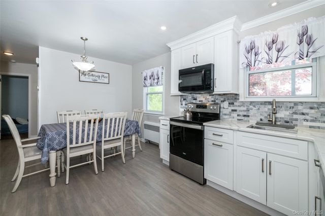 53 Lawrence Place, New Rochelle, NY 10801