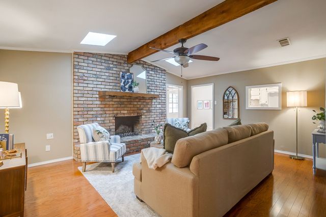 3704 Ashford Avenue, Fort Worth, TX 76133