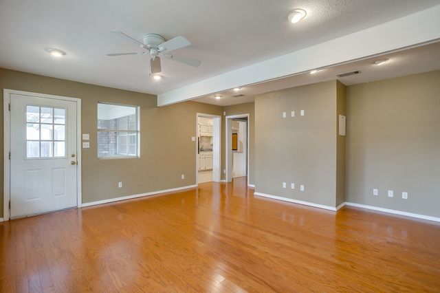 3704 Ashford Avenue, Fort Worth, TX 76133