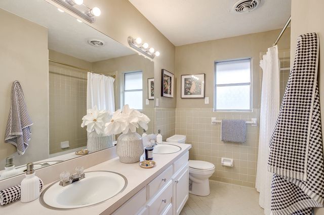 3704 Ashford Avenue, Fort Worth, TX 76133