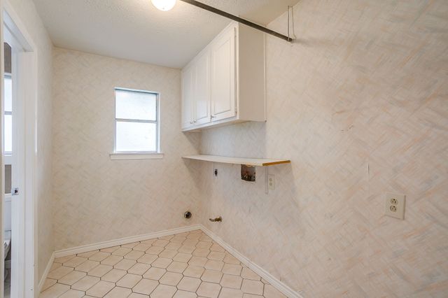 3704 Ashford Avenue, Fort Worth, TX 76133