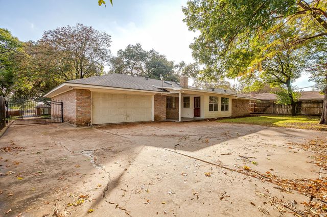 3704 Ashford Avenue, Fort Worth, TX 76133