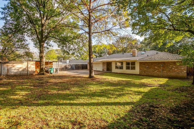 3704 Ashford Avenue, Fort Worth, TX 76133