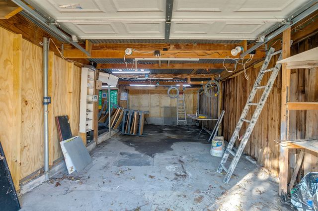 3704 Ashford Avenue, Fort Worth, TX 76133