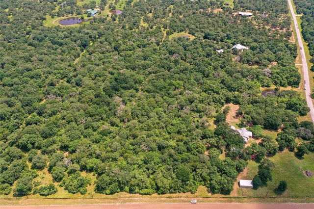 19231 County Road 215, Weimar, TX 78962