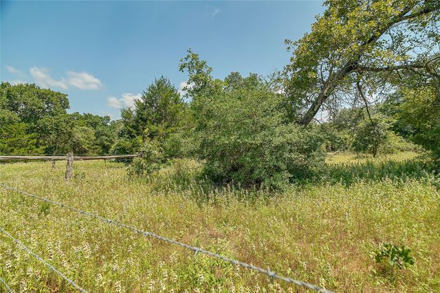 19231 County Road 215, Weimar, TX 78962
