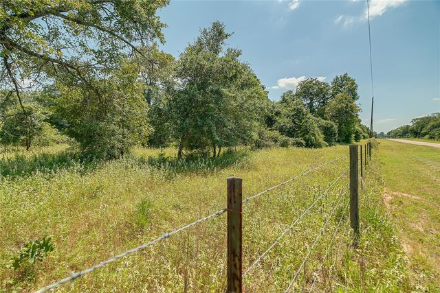 19231 County Road 215, Weimar, TX 78962