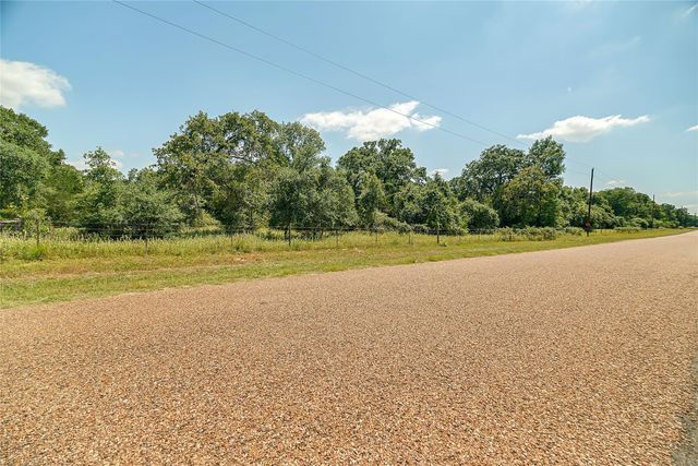 19231 County Road 215, Weimar, TX 78962