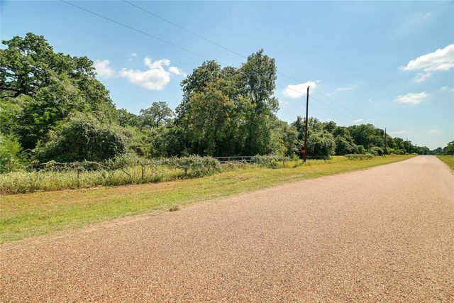 19231 County Road 215, Weimar, TX 78962