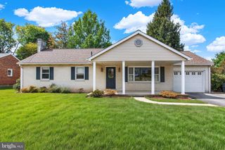 1008 MARIETTA AVE, Hanover, PA 17331