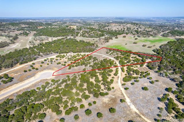 699 Cool Creek Rd, Camp Verde, TX 78010