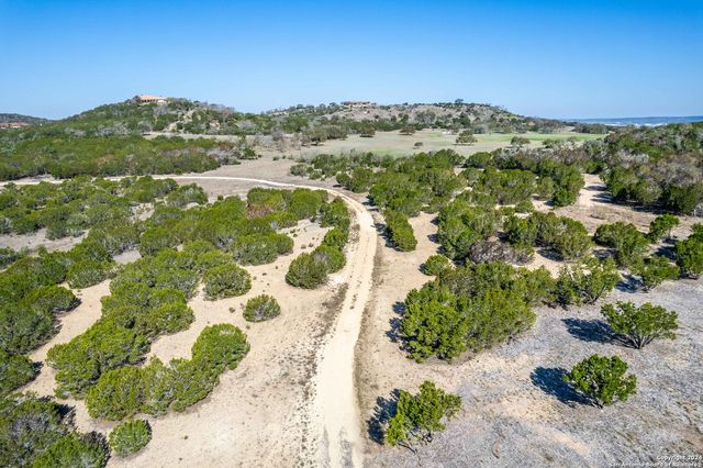 699 Cool Creek Rd, Camp Verde, TX 78010