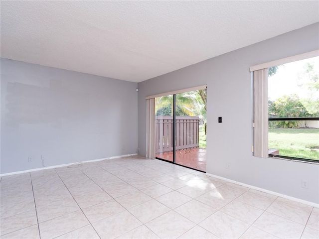 9918 Royal Palm Boulevard 9918, Coral Springs, FL 33065