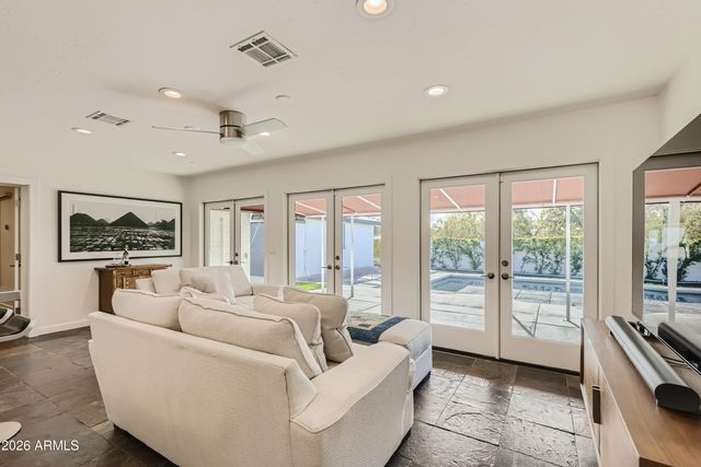 1527 E EL CAMINO Drive, Phoenix, AZ 85020