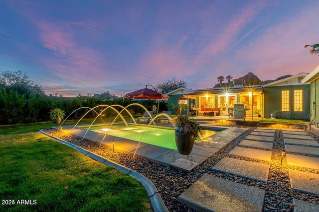 1527 E EL CAMINO Drive, Phoenix, AZ 85020