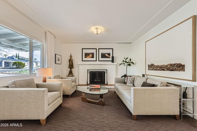 1527 E EL CAMINO Drive, Phoenix, AZ 85020