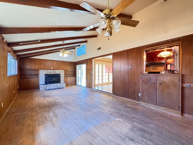1422 Oakwood Dr, Modesto, CA 95350