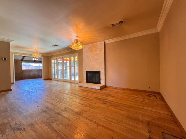 1422 Oakwood Dr, Modesto, CA 95350