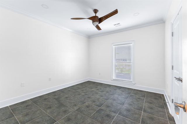 332 Tulip Dr, Houma, LA 70360