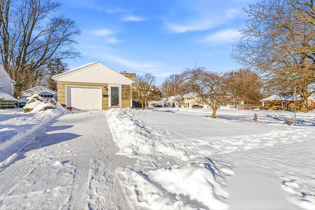 2903 Erskine Boulevard, South Bend, IN 46614