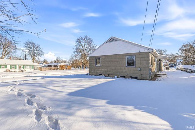 2903 Erskine Boulevard, South Bend, IN 46614