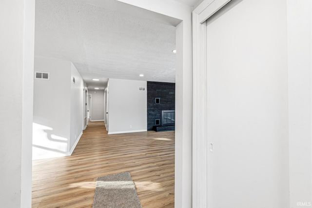 2903 Erskine Boulevard, South Bend, IN 46614