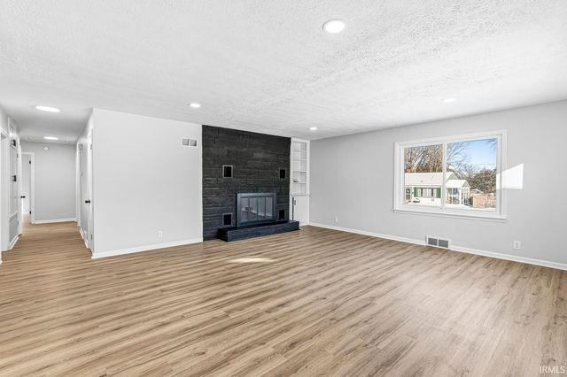 2903 Erskine Boulevard, South Bend, IN 46614