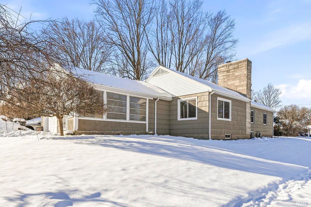 2903 Erskine Boulevard, South Bend, IN 46614