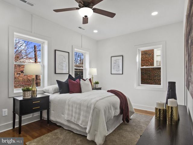 236 DIVISION AVE NE, Washington, DC 20019