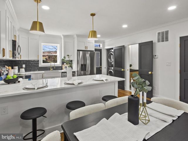 236 DIVISION AVE NE, Washington, DC 20019