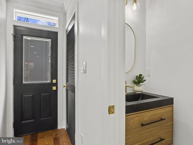 236 DIVISION AVE NE, Washington, DC 20019