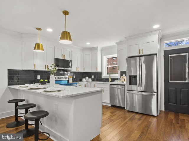 236 DIVISION AVE NE, Washington, DC 20019