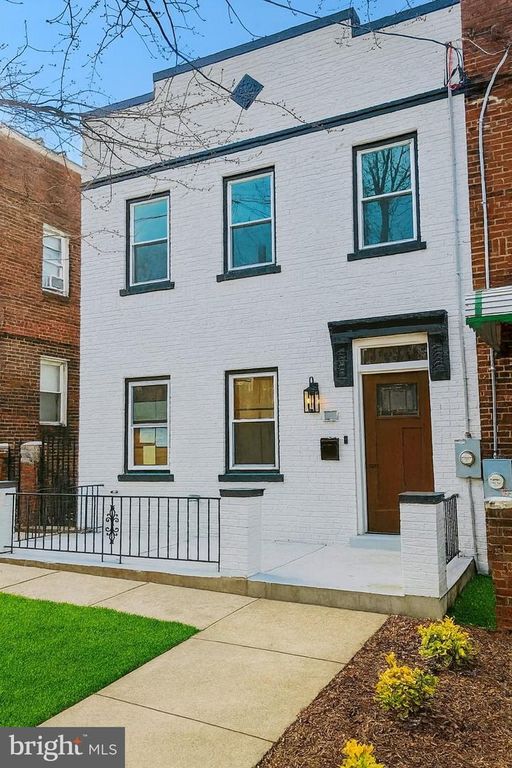 236 DIVISION AVE NE, Washington, DC 20019