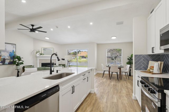 3699 JULIET LEIA Circle S, Jacksonville, FL 32218