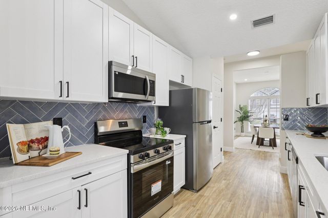 3699 JULIET LEIA Circle S, Jacksonville, FL 32218