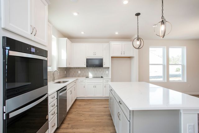 1308 Godwin Rd, Hermitage, TN 37076