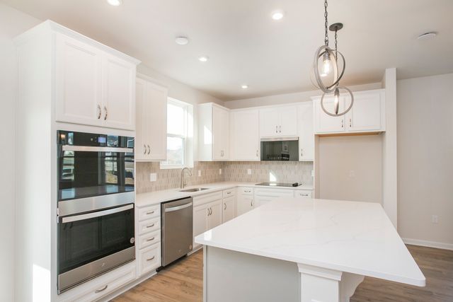 1308 Godwin Rd, Hermitage, TN 37076