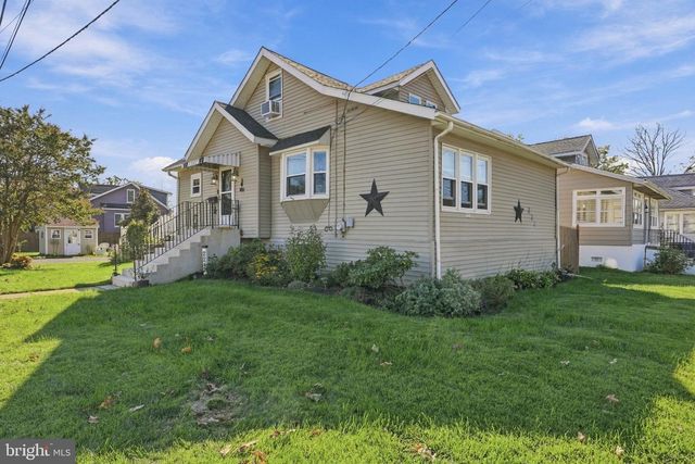 224 E LINWOOD AVE, Maple Shade, NJ 08052