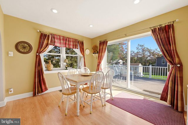 224 E LINWOOD AVE, Maple Shade, NJ 08052