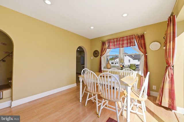 224 E LINWOOD AVE, Maple Shade, NJ 08052