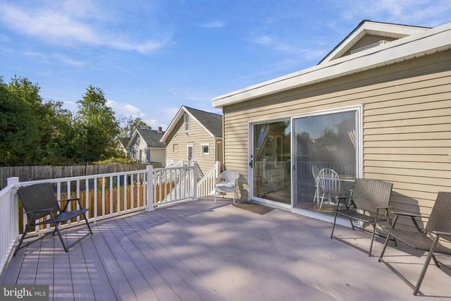 224 E LINWOOD AVE, Maple Shade, NJ 08052