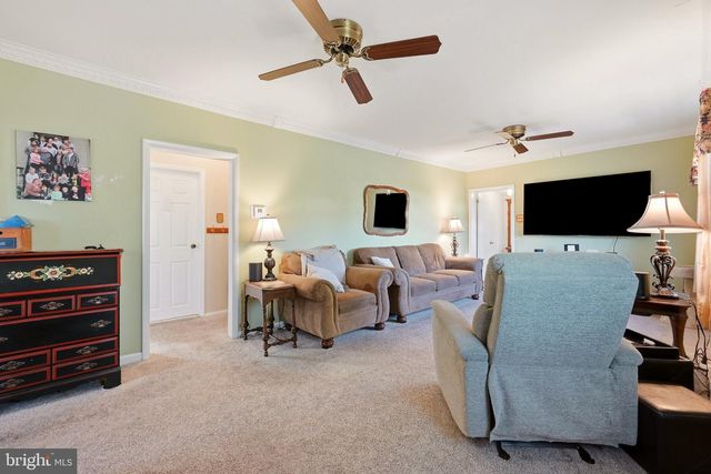 224 E LINWOOD AVE, Maple Shade, NJ 08052