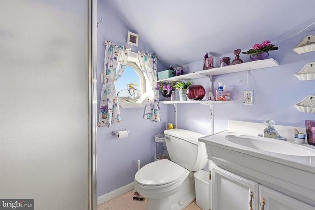 224 E LINWOOD AVE, Maple Shade, NJ 08052