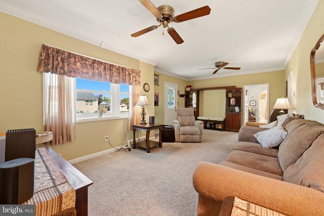 224 E LINWOOD AVE, Maple Shade, NJ 08052