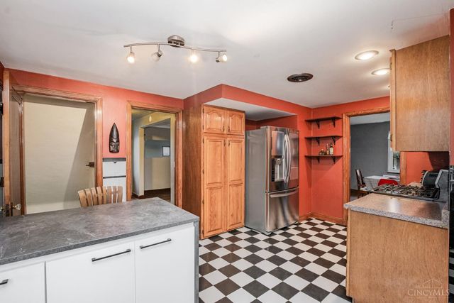 3919 S Clerose Circle, Cincinnati, OH 45205