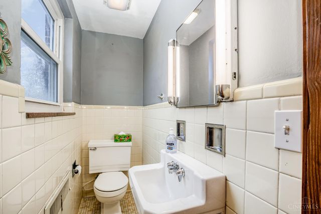 3919 S Clerose Circle, Cincinnati, OH 45205