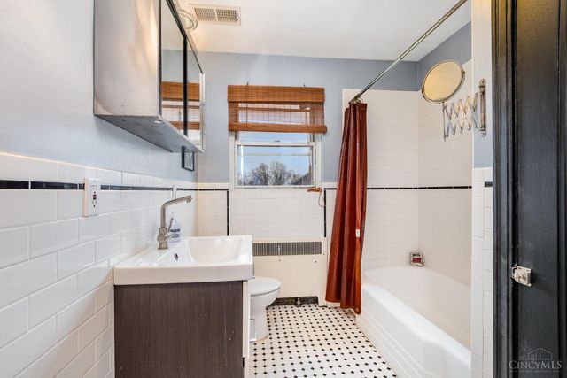 3919 S Clerose Circle, Cincinnati, OH 45205