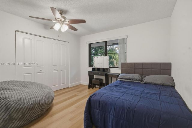 9853 Riverside Dr 8-24, Coral Springs, FL 33071