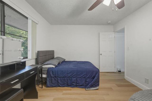 9853 Riverside Dr 8-24, Coral Springs, FL 33071